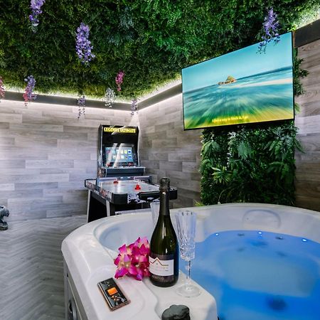 Rockside - Luxury 1 Bedroom Home With Hot Tub, Central Location, Parking And Pet Friendly Уиндермир Экстерьер фото